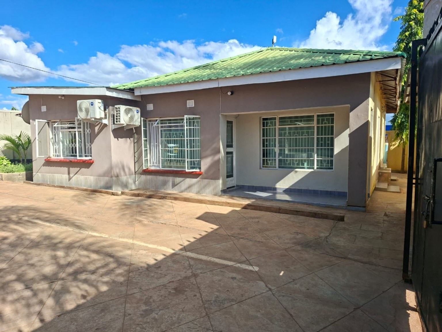 Stadium View guesthouse exterior in Area 49