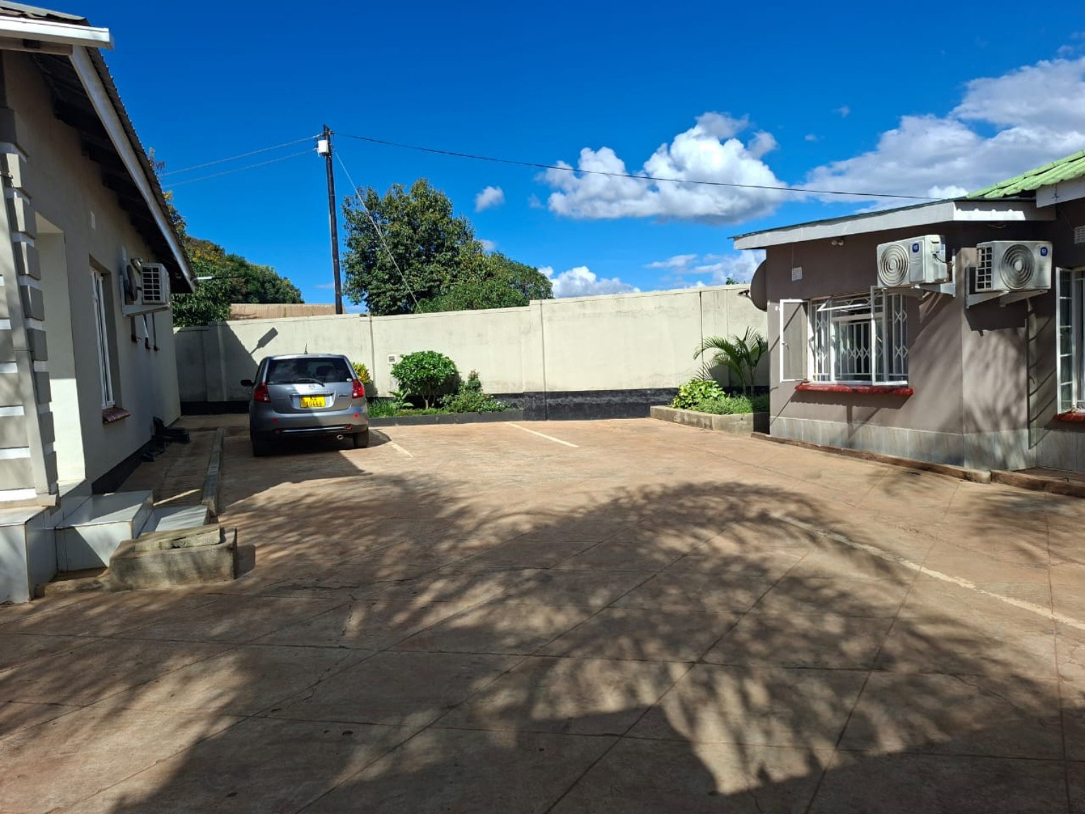 Stadium View Executive Guesthouse courtyard and secure parking